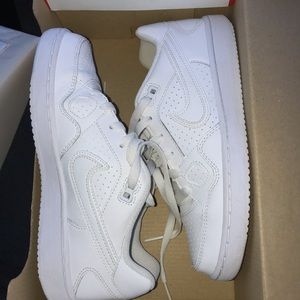 Nike son of force shoes